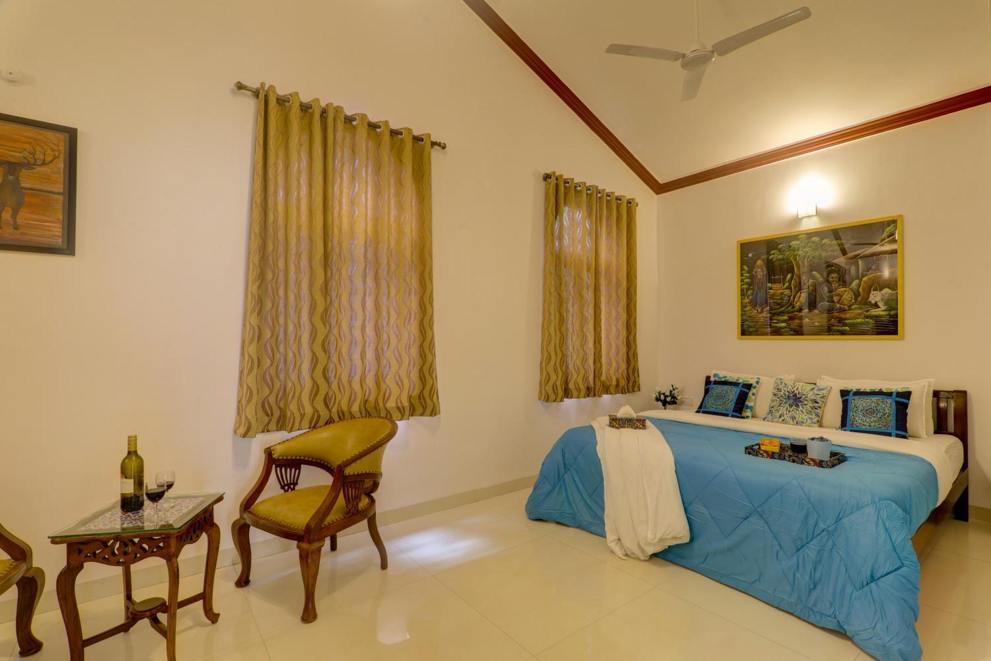 Ludo Private Pool Villa, Wifi-Caretaker-Parking, North Goa Бага Экстерьер фото